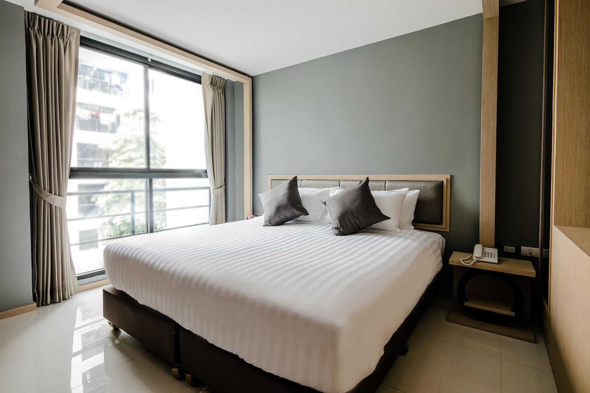 Three Sukhumvit Hotel - Sha Plus Certified Bangkok Exterior foto