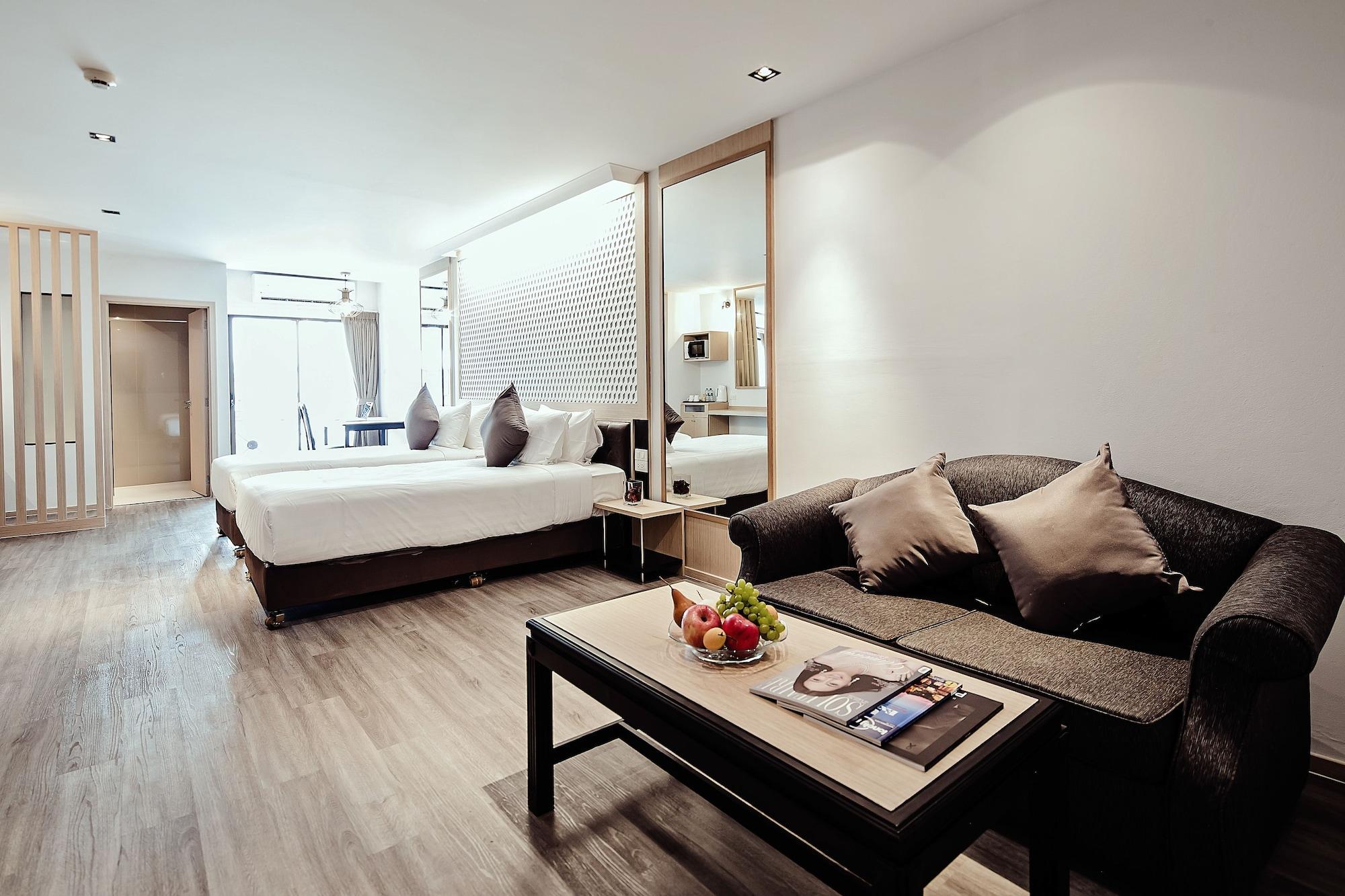 Three Sukhumvit Hotel - Sha Plus Certified Bangkok Exterior foto