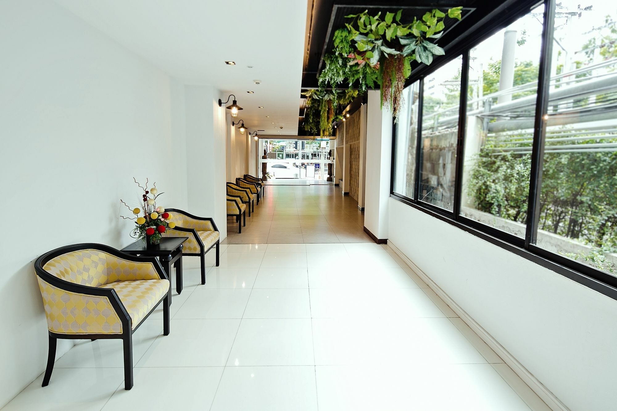Three Sukhumvit Hotel - Sha Plus Certified Bangkok Exterior foto